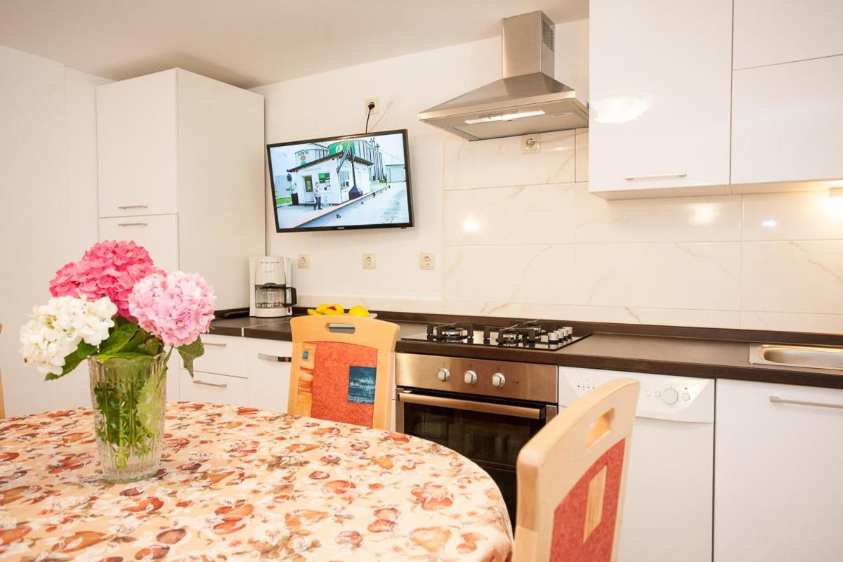Apartments Melita Krk Town Kültér fotó