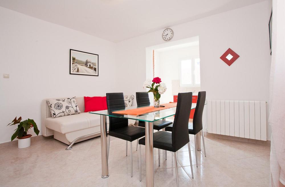 Apartments Melita Krk Town Kültér fotó
